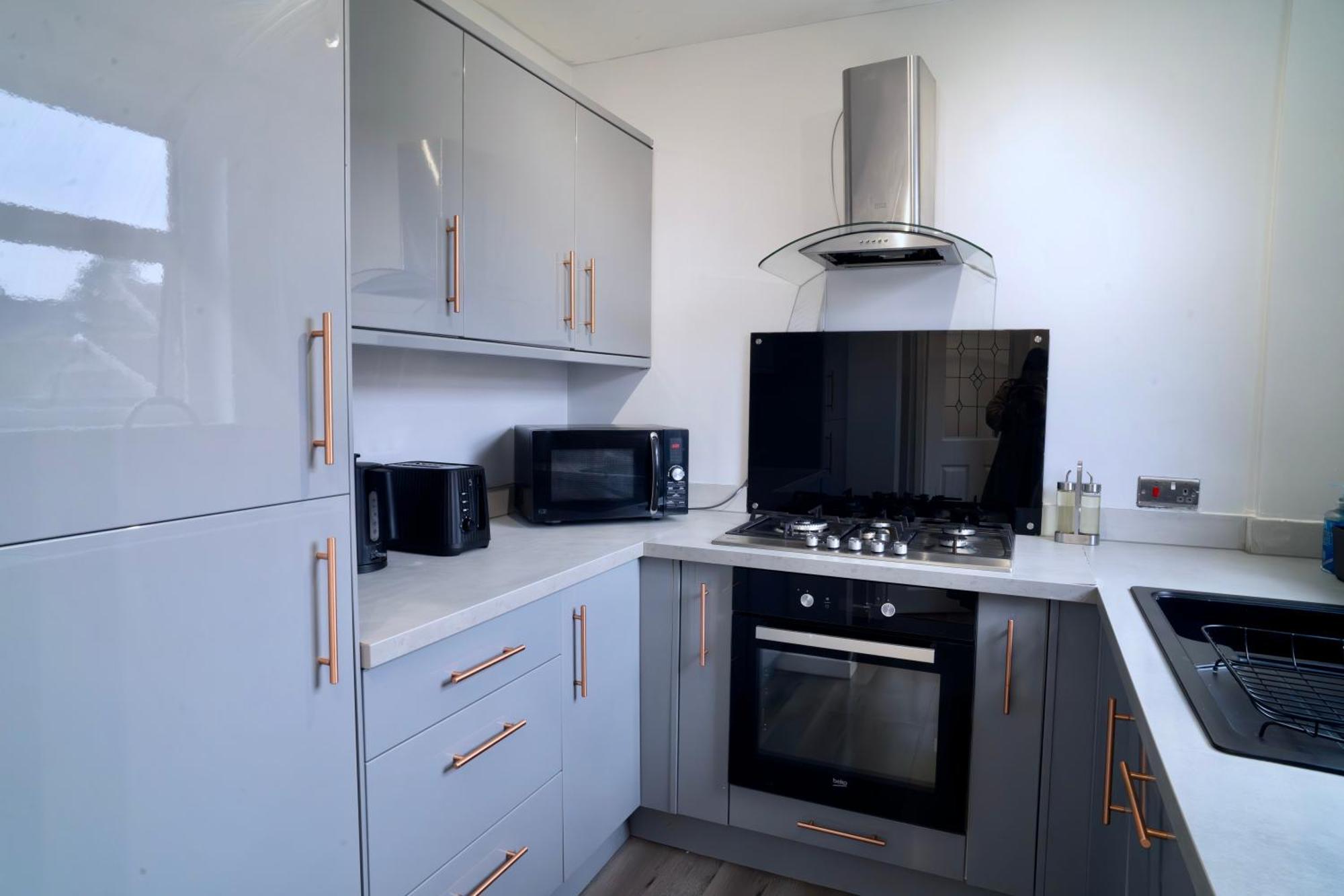 Modern 2 Bedroom Home In Edinburgh Free Parking — Photos 1
